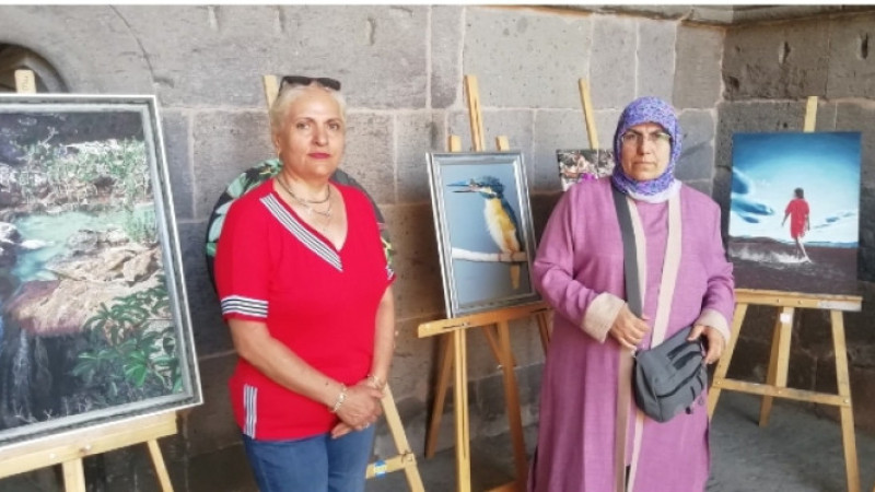 Hunat Hatun Medresesi'nde Resim Sergisi Büyük İlgi Görüyor 