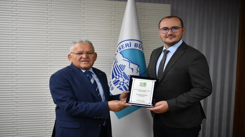 Kayseri Büyükşehir'de 'dönüşüm' ödülü