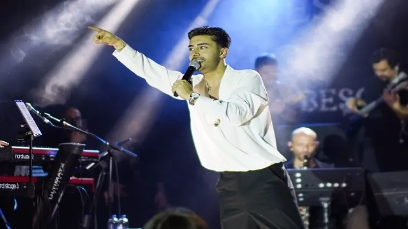 Kurtuluş Kuş’tan sahneye damga vuran albüm lansmanı