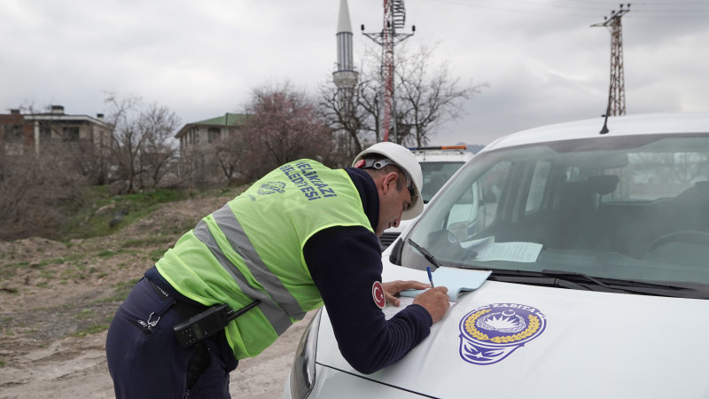 MELİKGAZİ BELEDİYESİ TEMİZ BİR ÇEVRE İÇİN HAFRİYAT UYARISINDA BULUNDU