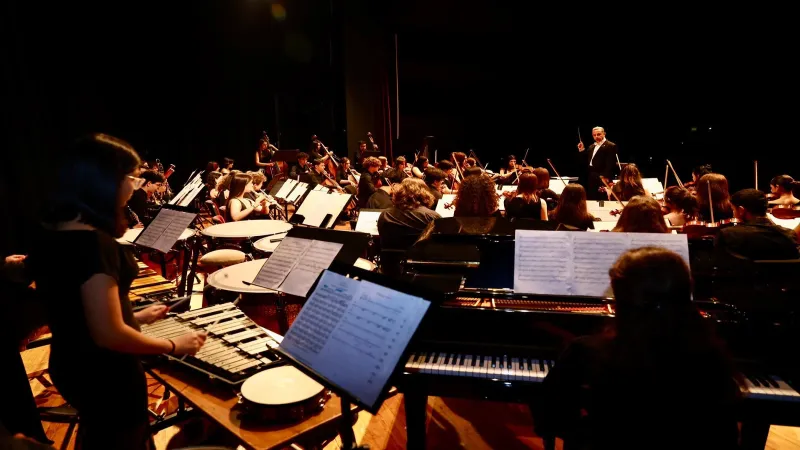 Dokuz Eylül'den miniklere 'klasik' aşısı