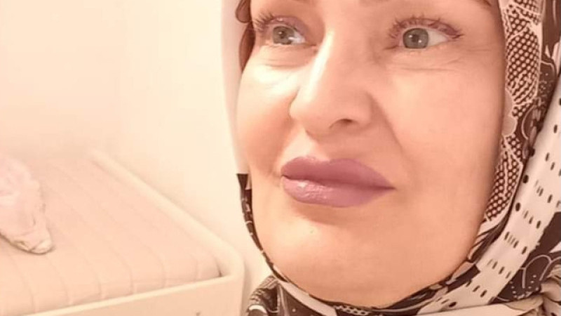 Ayşe Saral: Ne Olursan Ol Yine Gel
